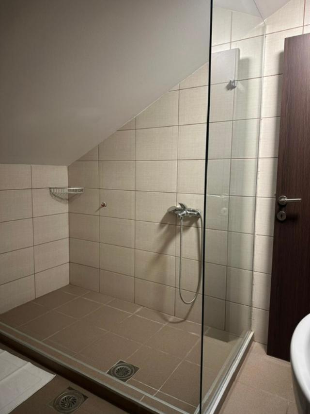 Jp Motel Mali Pariz Bor Zewnętrze zdjęcie