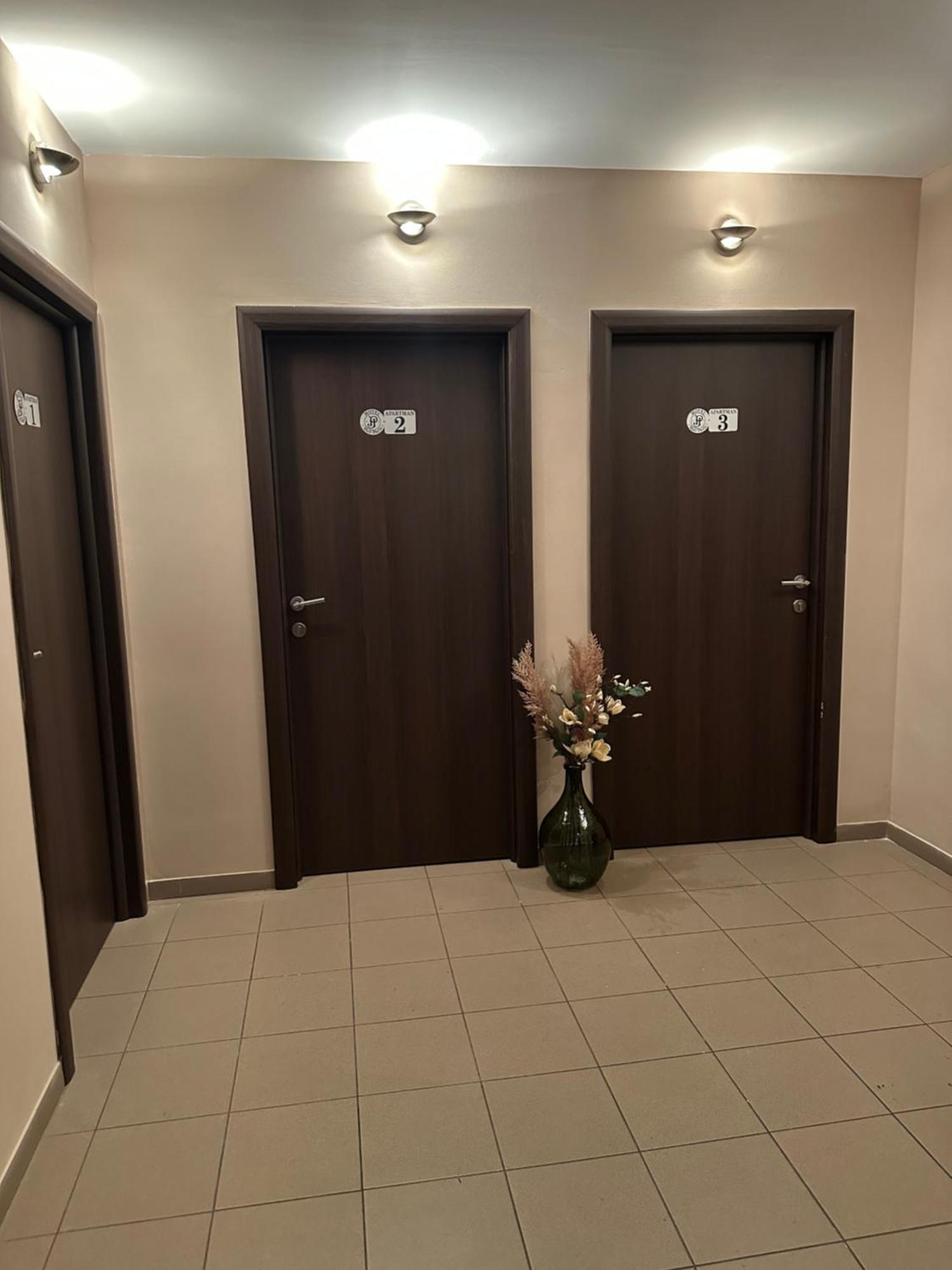 Jp Motel Mali Pariz Bor Zewnętrze zdjęcie